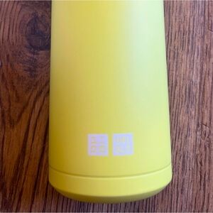 Uniqlo water bottle
